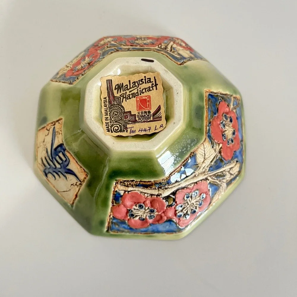 Malaysia Handicraft‎ Pottery Bowl Red Poppies Blue Accents Octagonal Shape